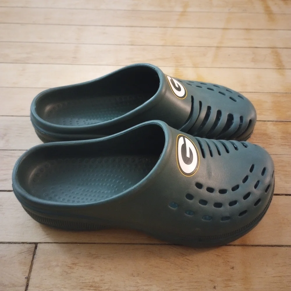 Green Bay Packers Clogs with Logo Men's Size Small 7-8